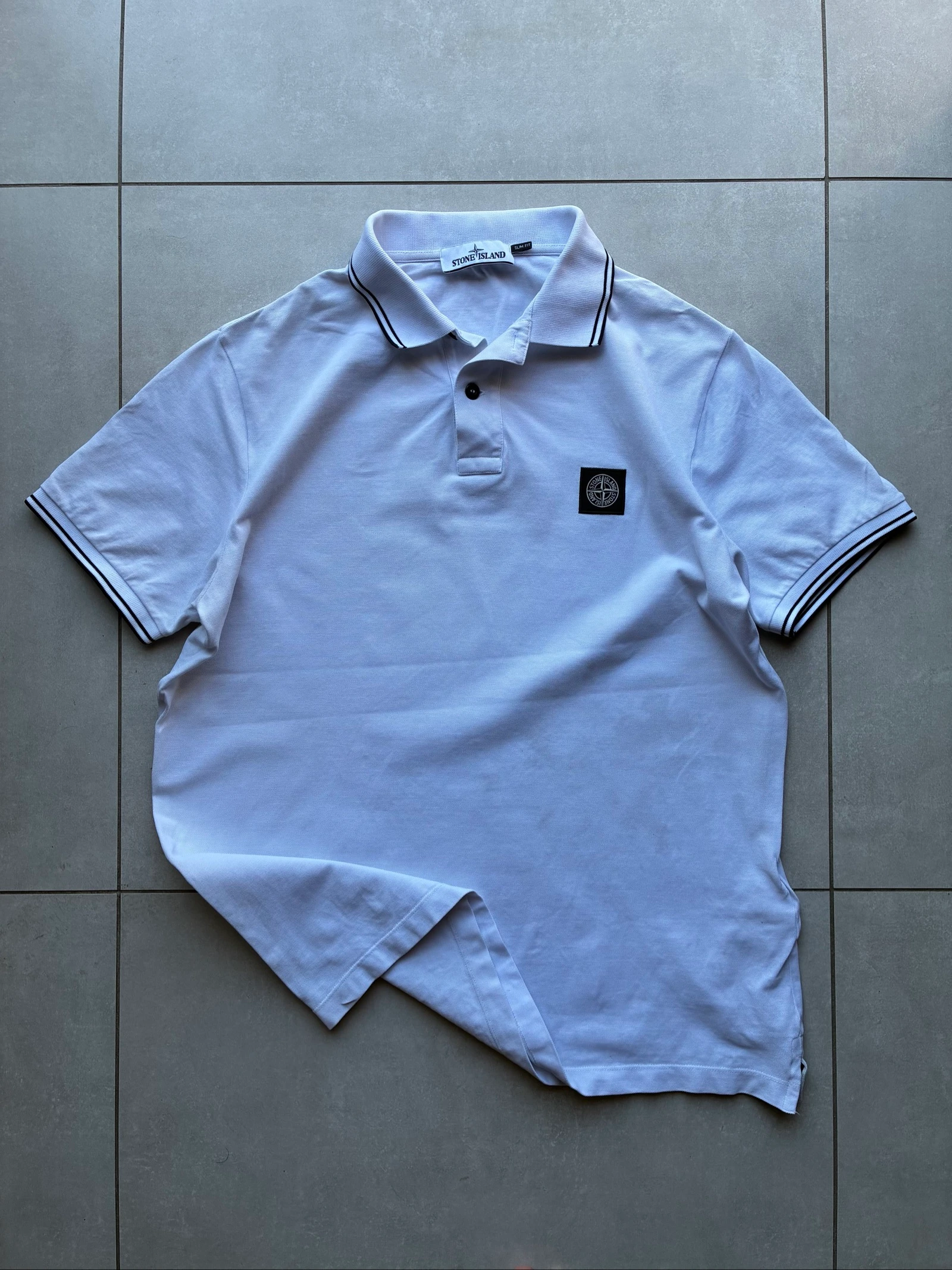 Polo Stone Island Blanc Authentique Logo Brodé Y2K Slim Fit Taille XL – Très Bon État